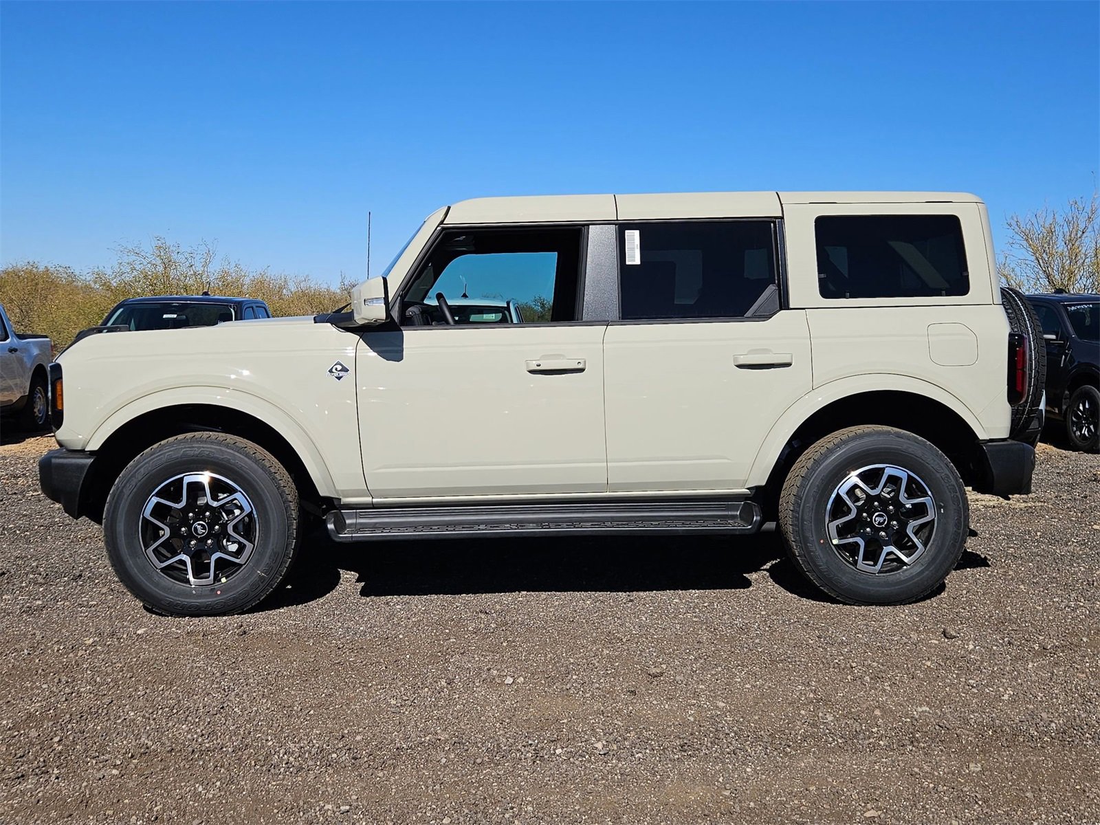 New 2025 Ford Bronco Outer Banks image 9