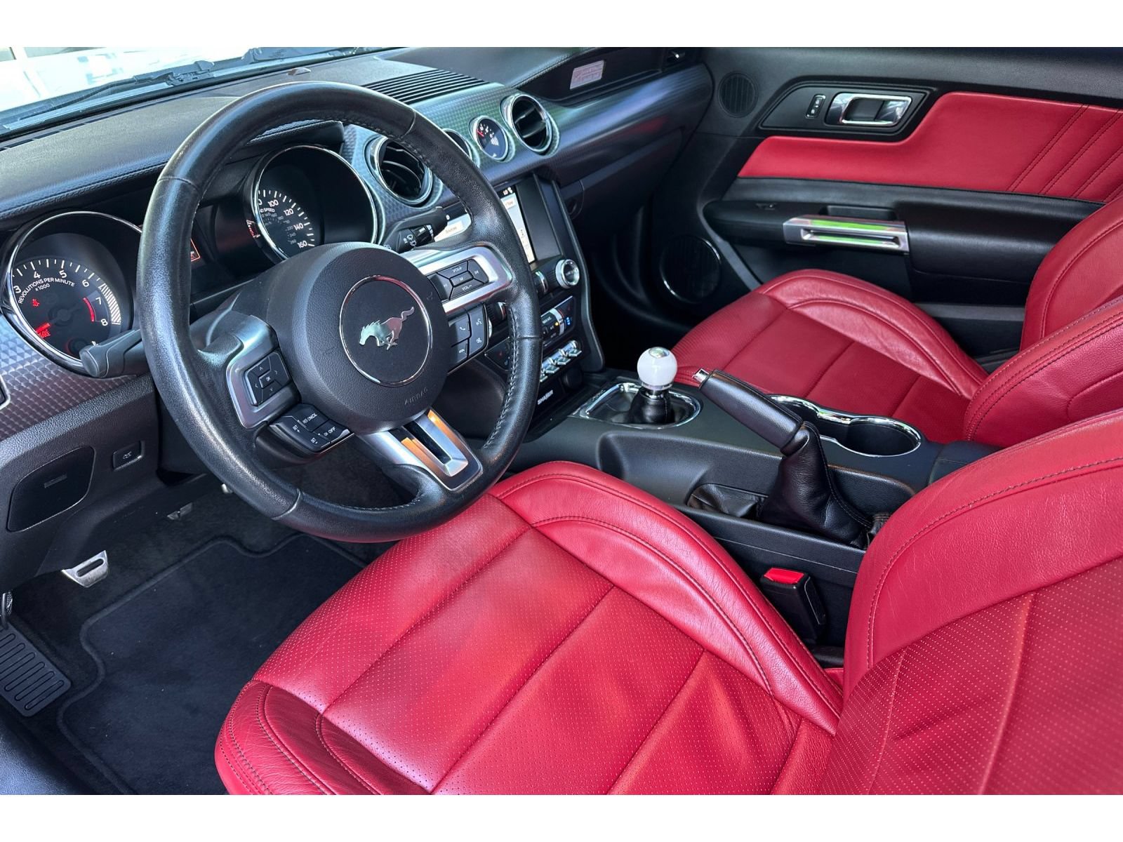 Used 2017 Ford Mustang GT Premium w/ GT Performance Package RWD image 10