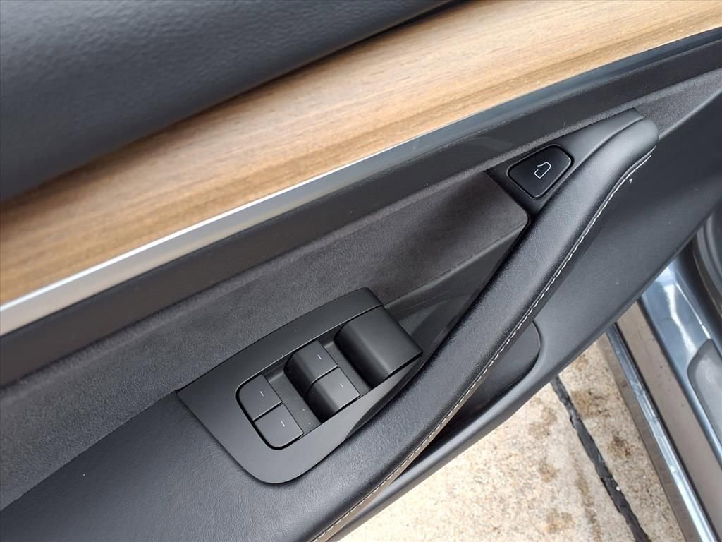 Used 2021 Tesla Model 3 Performance AWD/4WD image 27