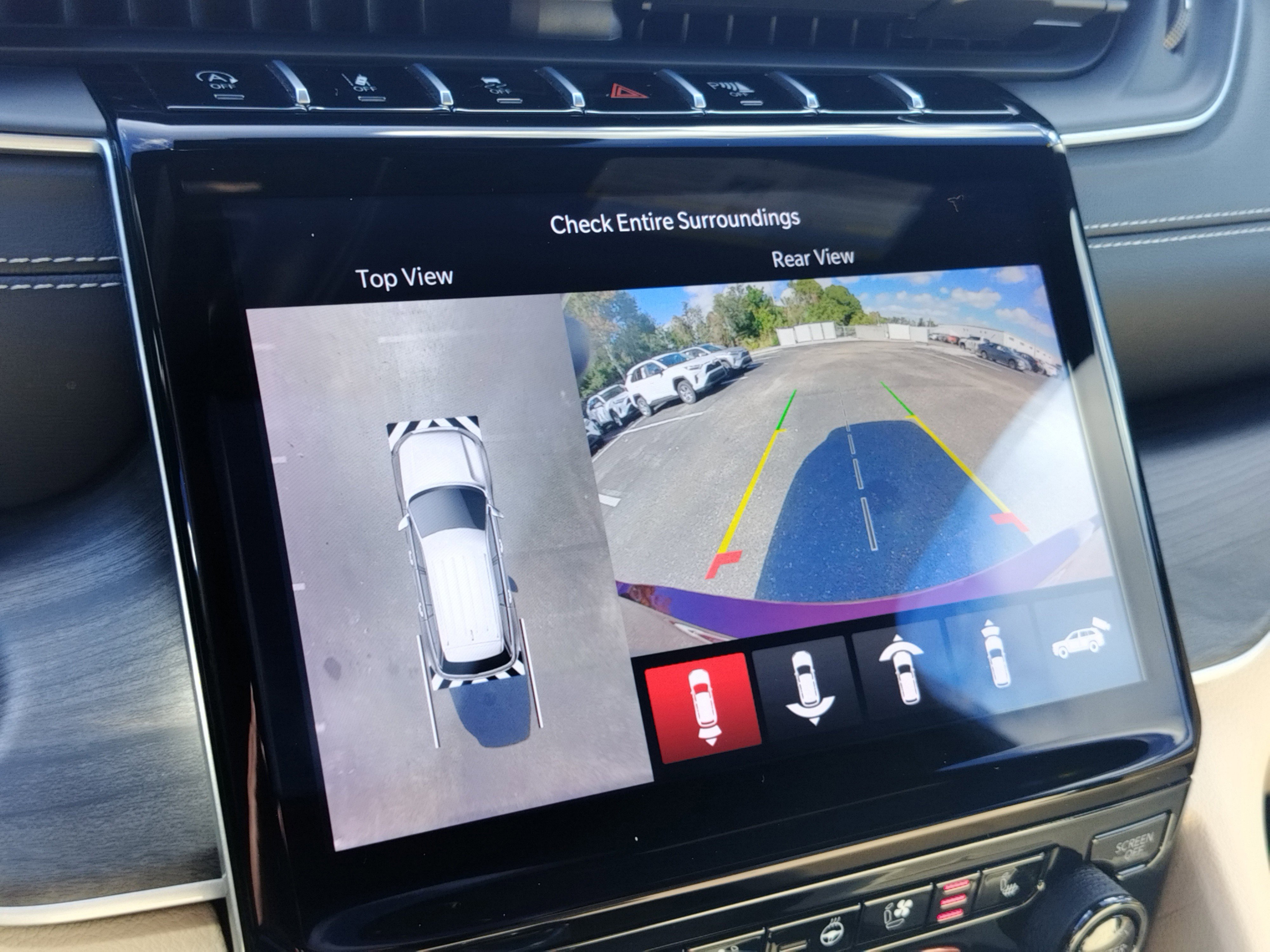 Used 2025 Jeep Grand Cherokee L Limited w/ Luxury Tech Group II image 27