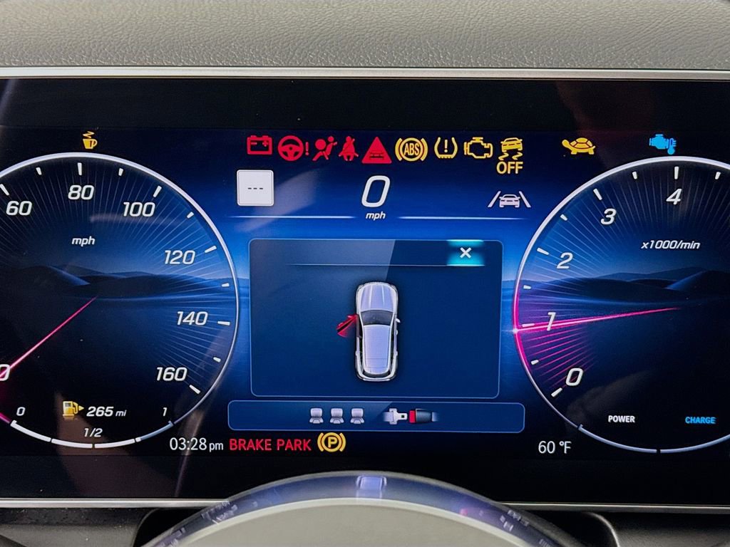 Used 2026 Mercedes-Benz GLC 300 4MATIC image 12