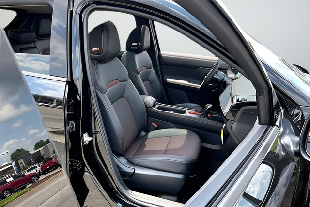 Certified 2026 Nissan Kicks SR w/ SR Premium Package AWD/4WD image 28