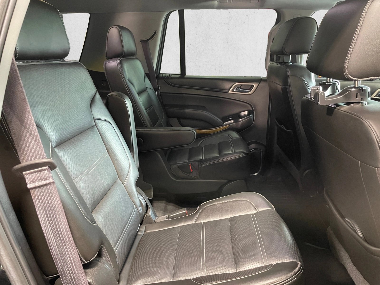 Used 2017 GMC Yukon Denali w/ Open Road Package AWD/4WD image 25