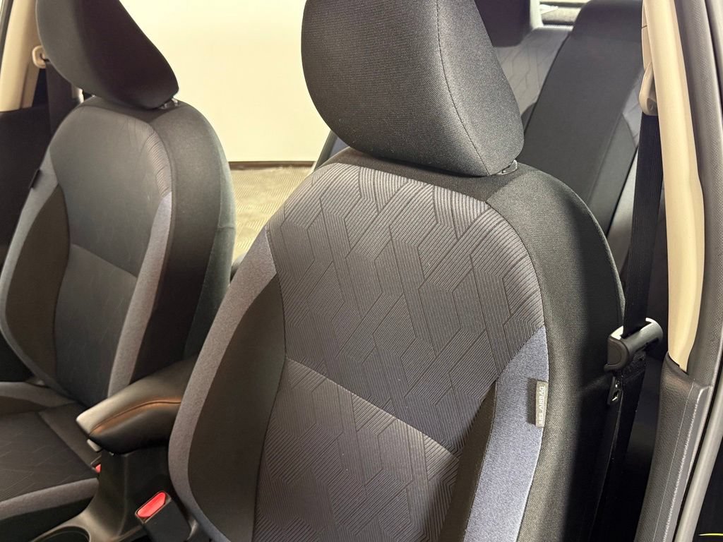 Used 2025 Nissan Versa SV w/ Trunk Package FWD image 19