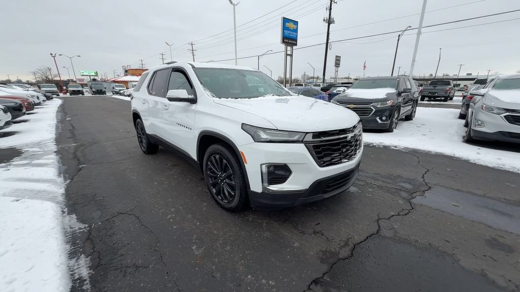 Used 2023 Chevrolet Traverse RS AWD/4WD image 2