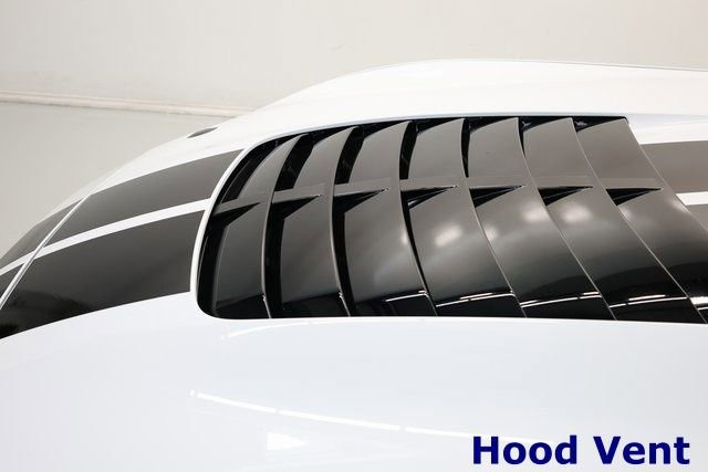 Used 2021 Ford Mustang Shelby GT500 w/ Carbon Fiber Track Pack image 45