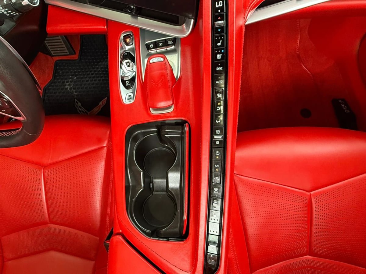 Used 2024 Chevrolet Corvette Stingray Premium Conv w/ 3LT RWD image 38