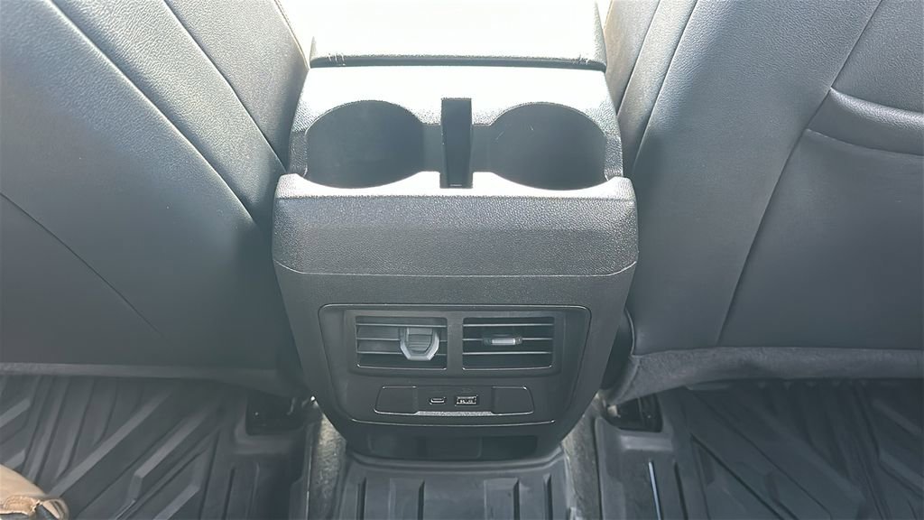 Used 2025 GMC Canyon AT4 image 31