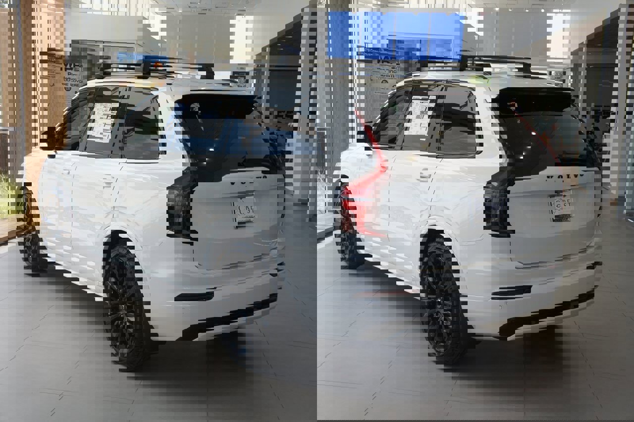 New 2026 Volvo XC90 B6 Ultra image 3