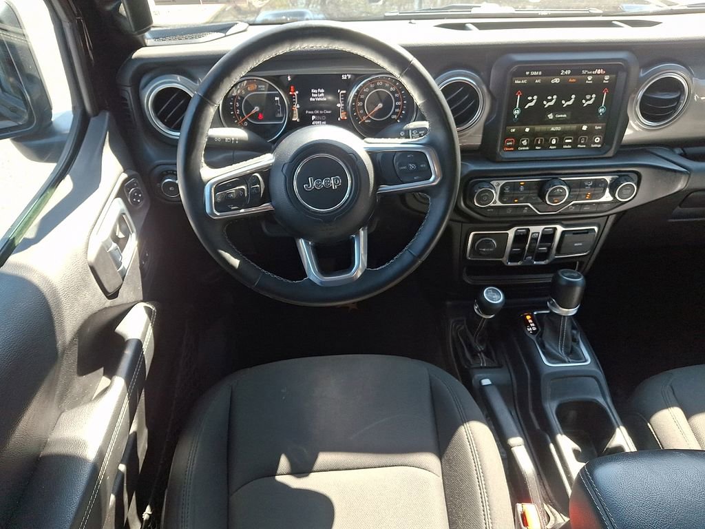 Used 2022 Jeep Wrangler Unlimited Sahara w/ Cold Weather Group AWD/4WD image 2