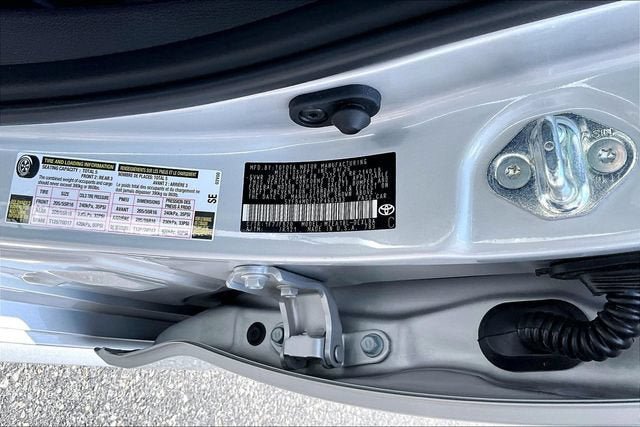 Used 2026 Toyota Corolla LE FWD image 33