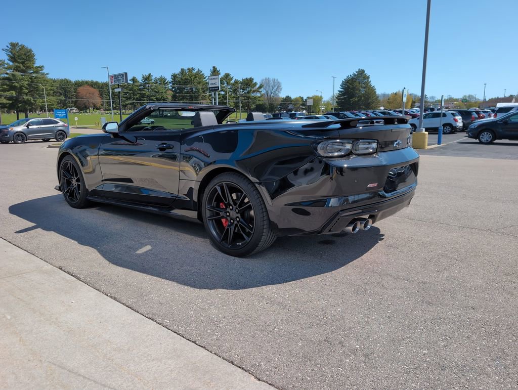 Used 2022 Chevrolet Camaro SS RWD image 6