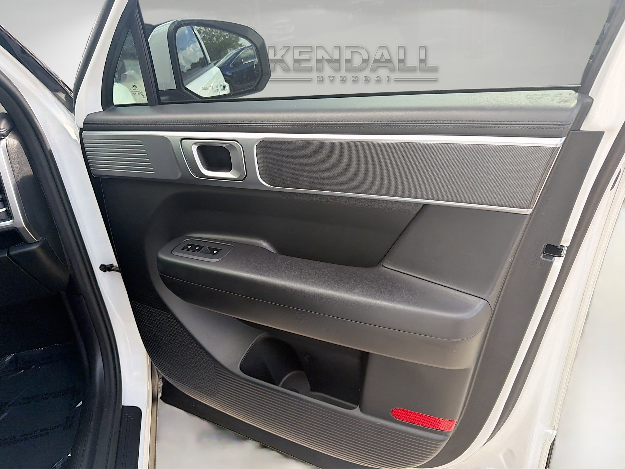 Used 2025 Hyundai Santa Fe SE FWD image 30