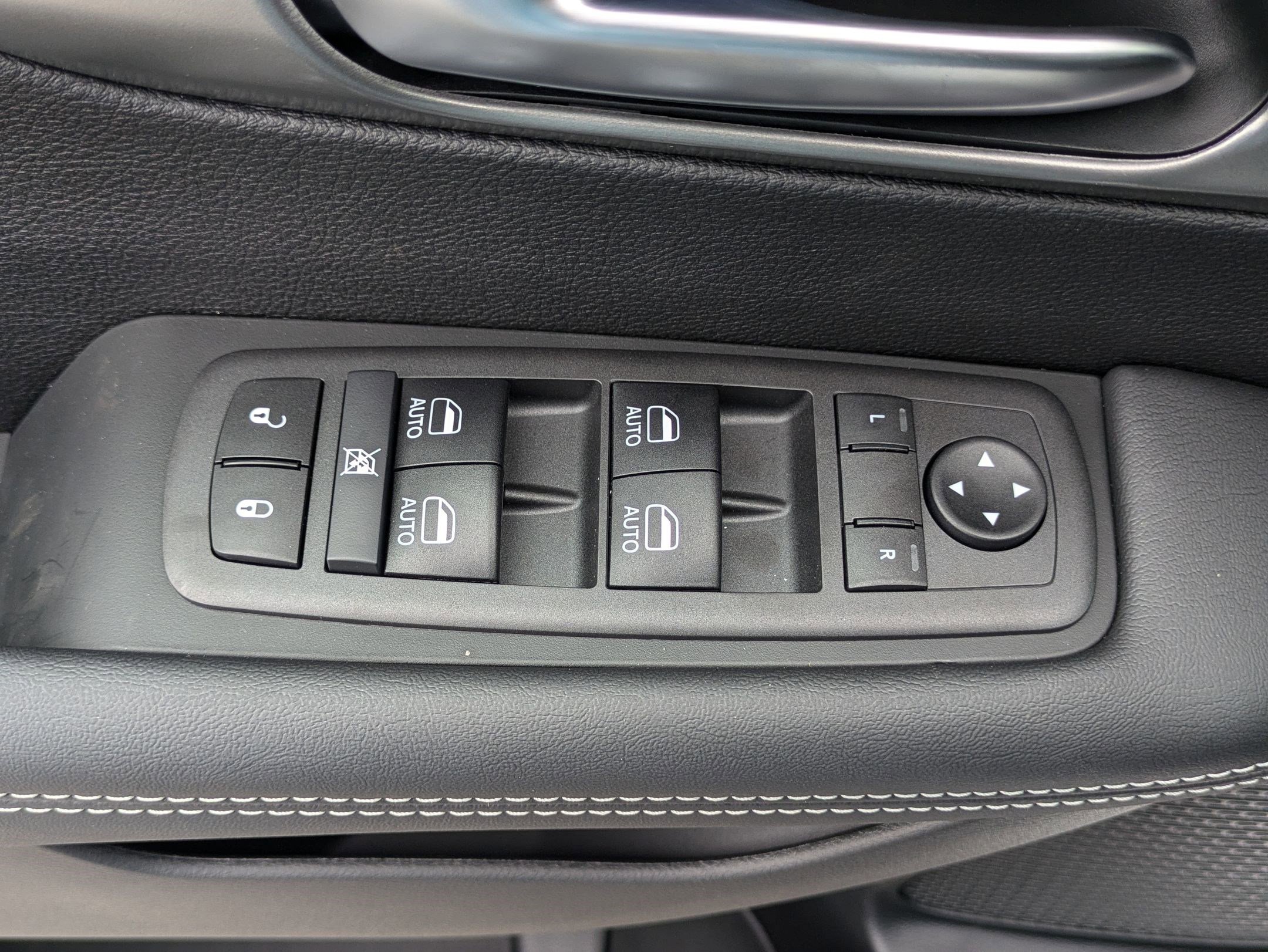 New 2026 Chrysler Pacifica Select image 20