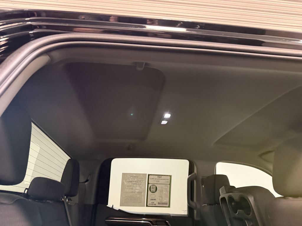 Used 2023 Chevrolet Silverado 1500 LT image 16