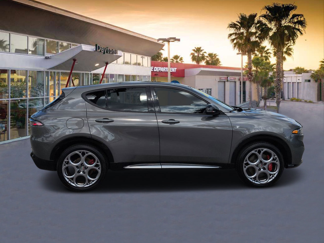 Used 2024 Alfa Romeo Tonale Ti AWD/4WD image 2