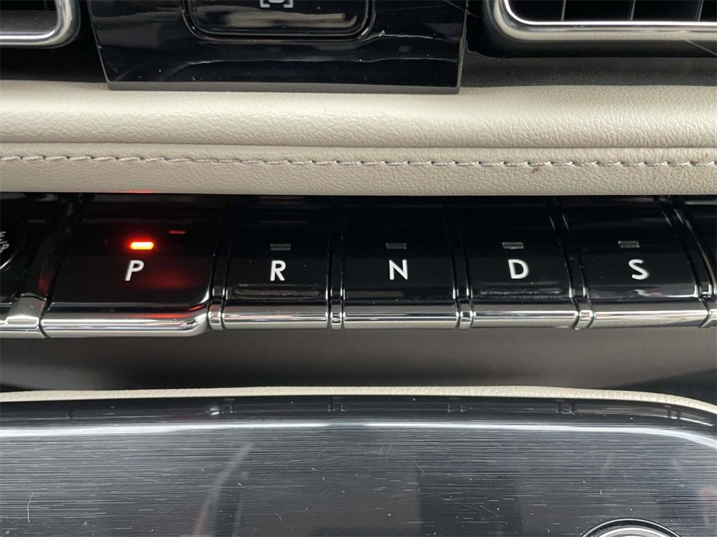 Certified 2023 Lincoln Nautilus Reserve w/ Equipment Group 201A image 17