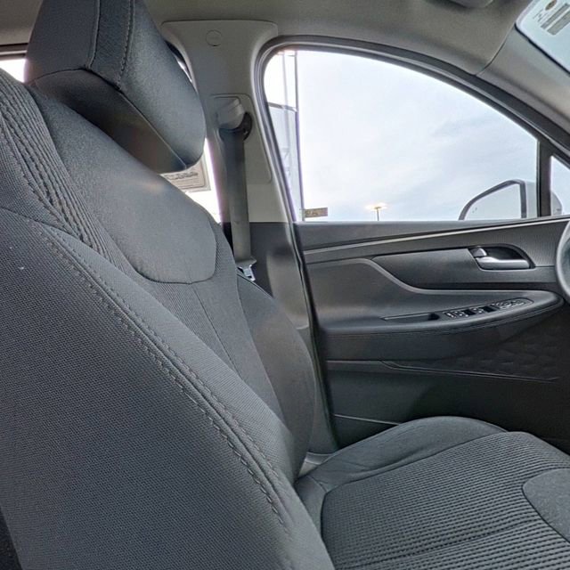 Used 2019 Hyundai Santa Fe SE image 27