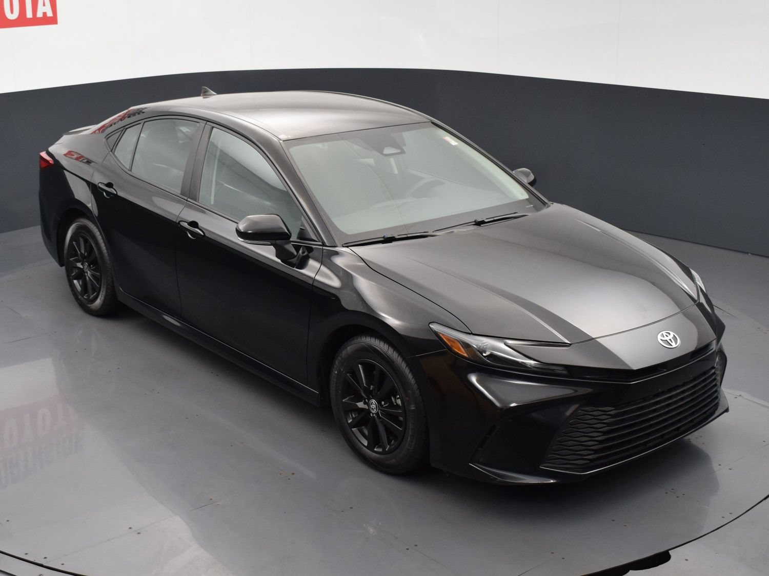 Used 2025 Toyota Camry LE FWD image 22