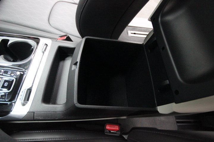 Used 2022 Kia Carnival SX image 25