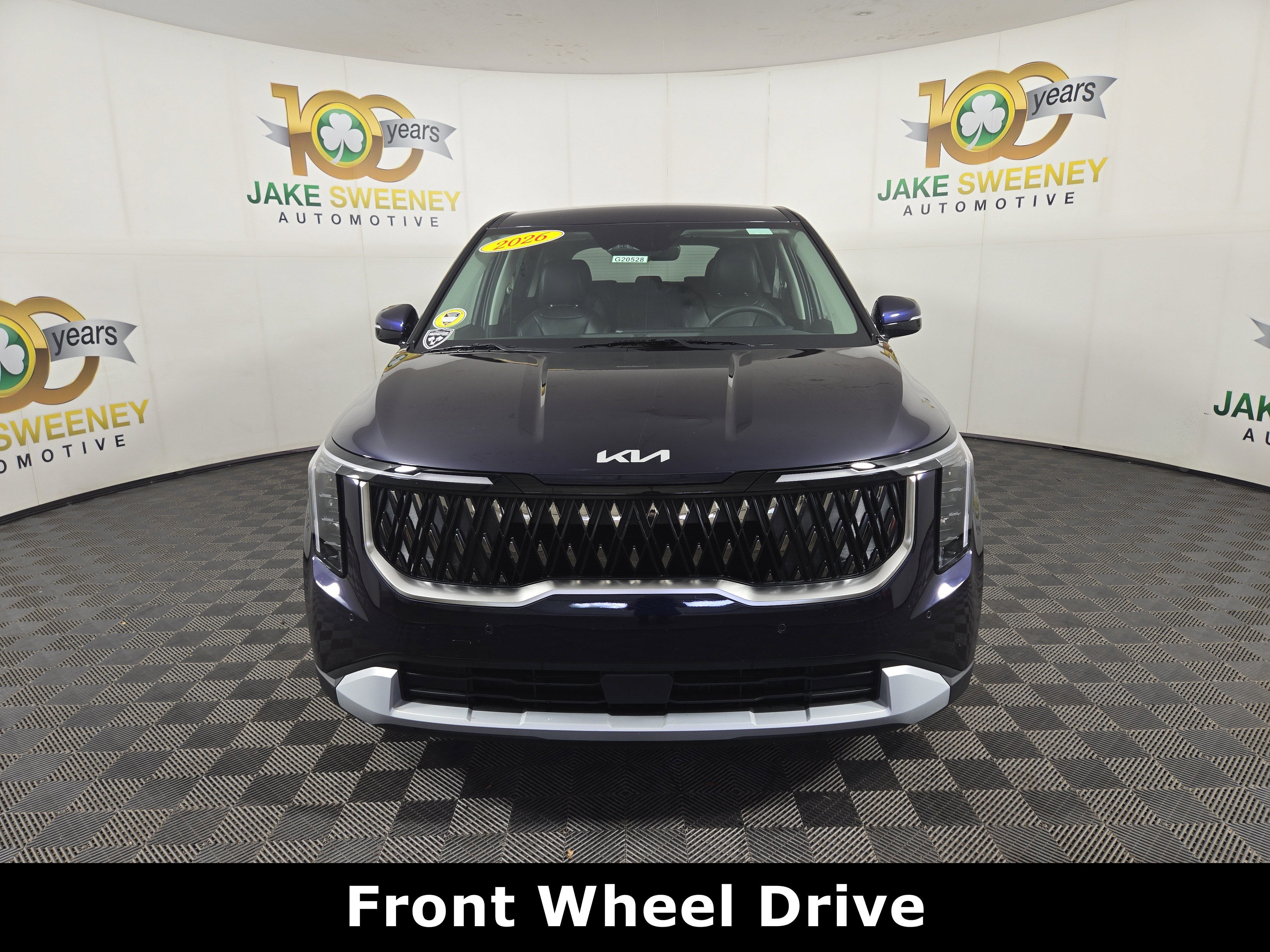 Used 2026 Kia Carnival FWD image 2