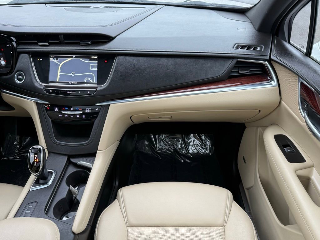 Used 2018 Cadillac XT5 Luxury w/ Driver Awareness Package image 30