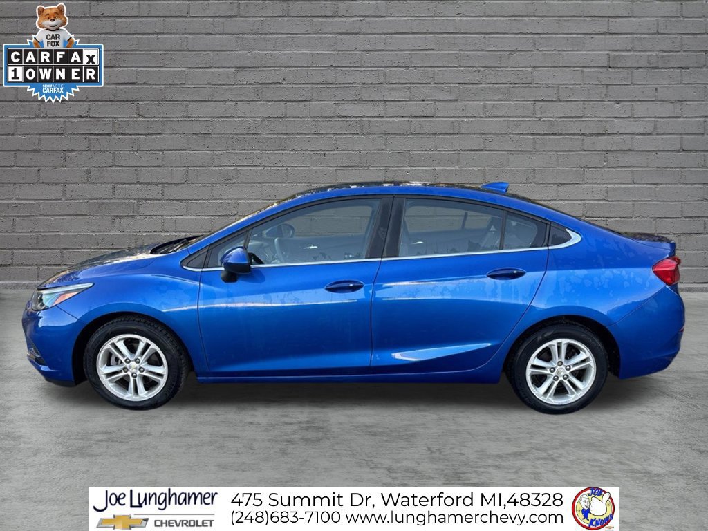 Used 2017 Chevrolet Cruze LT w/ Convenience Package FWD image 7