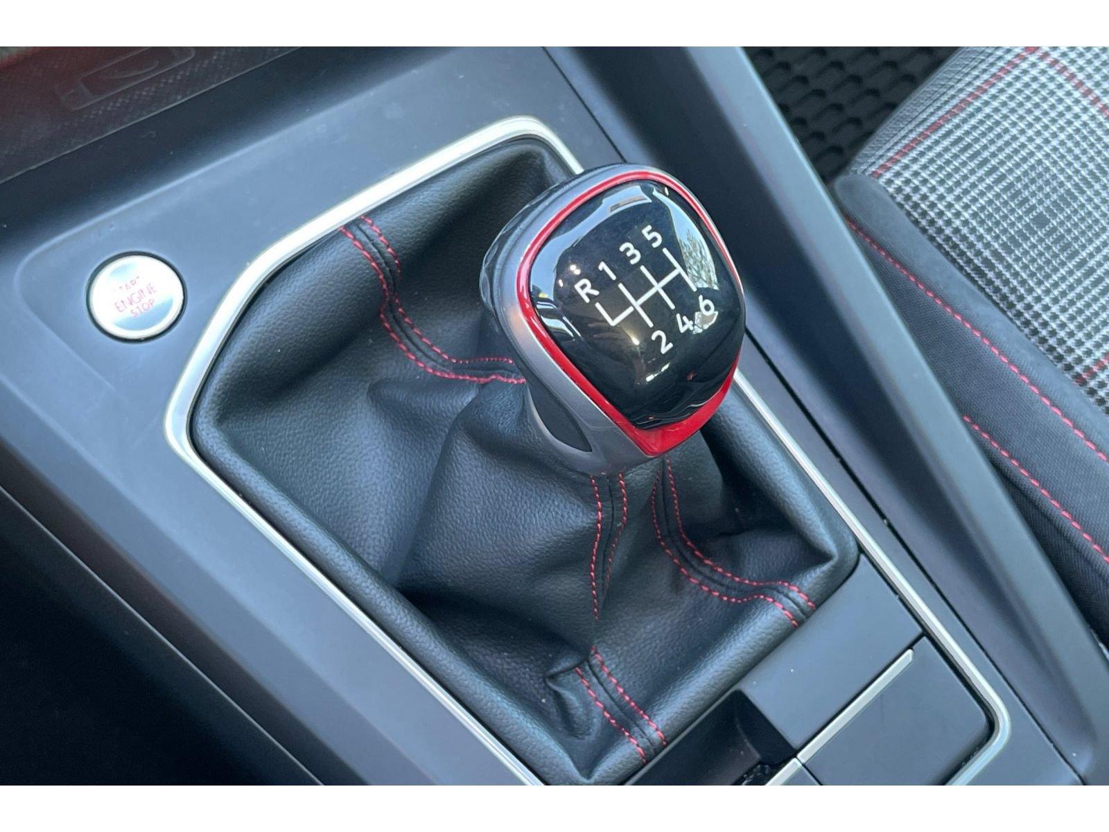 Used 2022 Volkswagen GTI SE FWD image 34