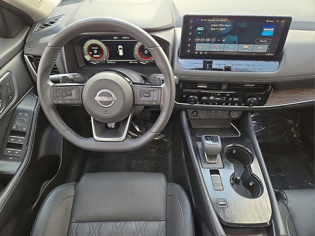 Used 2024 Nissan Rogue Platinum w/ Platinum Premium Package image 18