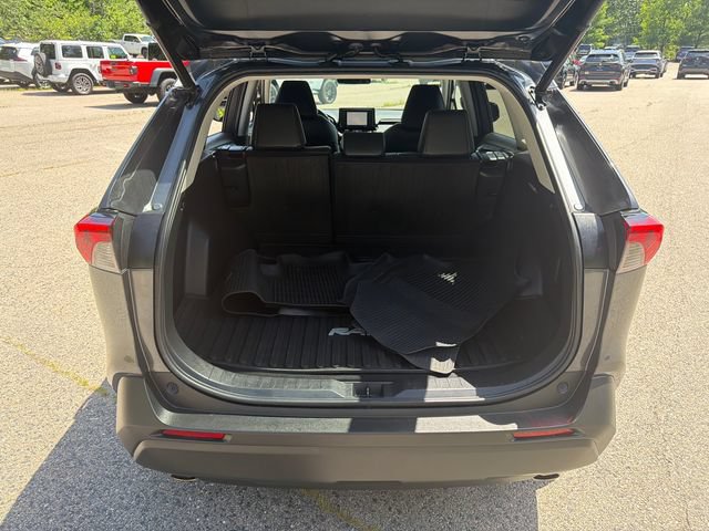 Used 2020 Toyota RAV4 XLE Premium AWD/4WD image 13