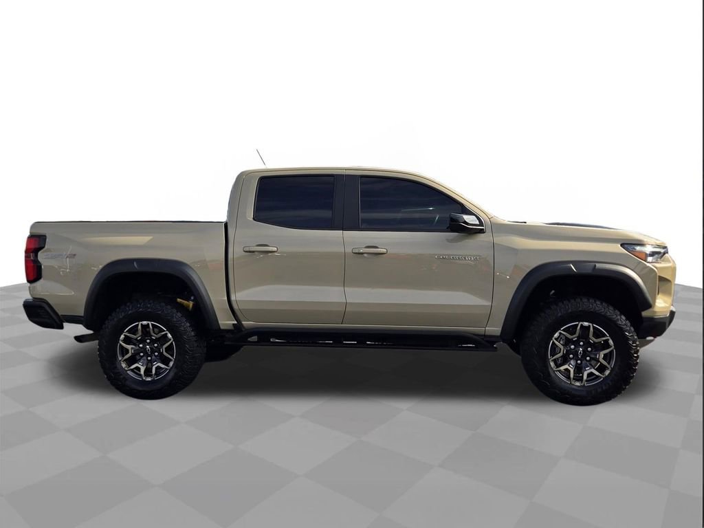 Used 2024 Chevrolet Colorado ZR2 w/ Technology Package AWD/4WD image 7