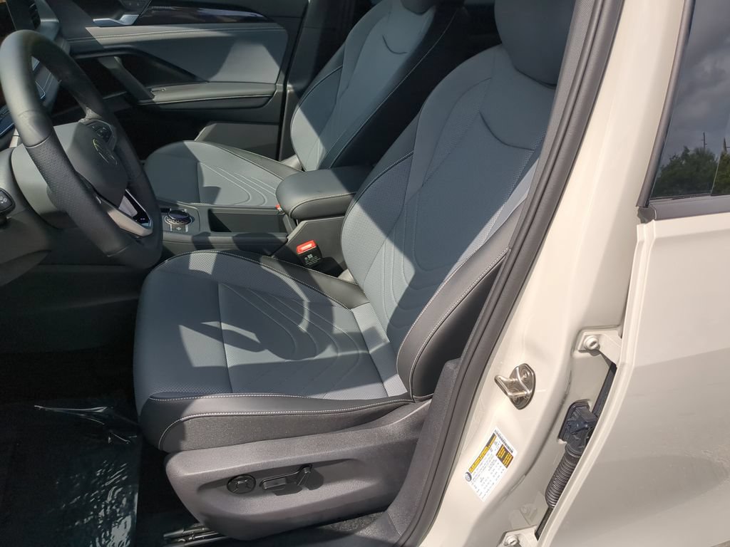 Certified 2026 Volkswagen Tiguan SE R-Line FWD image 20