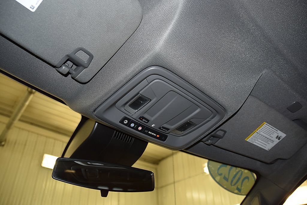 Used 2025 Chevrolet Silverado 1500 LT AWD/4WD image 27