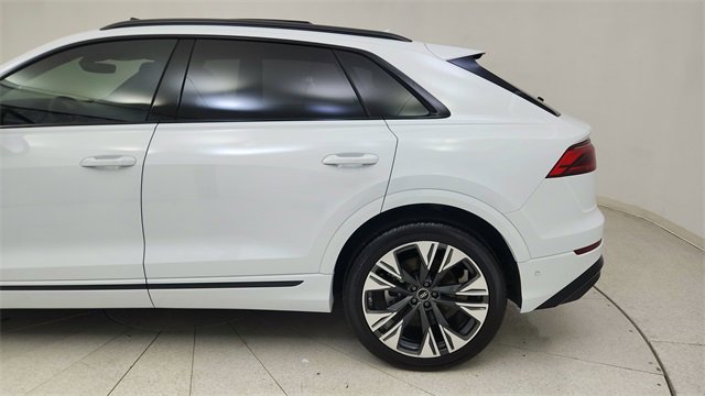 Used 2025 Audi Q8 Prestige w/ Prestige Package image 10