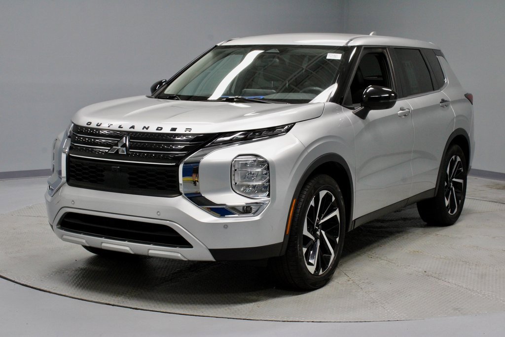 Used 2022 Mitsubishi Outlander SE image 8