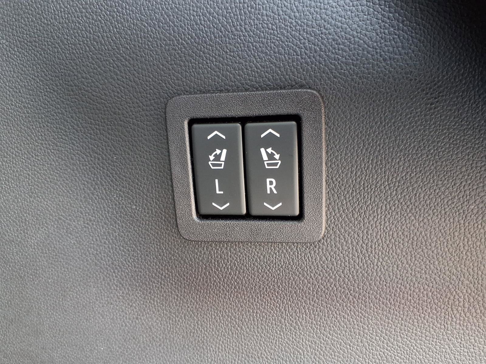 Used 2024 Buick Enclave Premium w/ Experience Buick Package FWD image 32