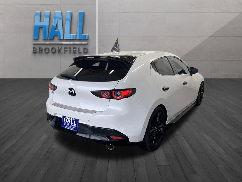 Used 2021 MAZDA MAZDA3 Hatchback w/Premium Plus Pkg image 5