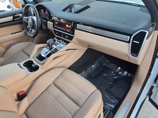 Used 2023 Porsche Cayenne Platinum Edition AWD/4WD image 23
