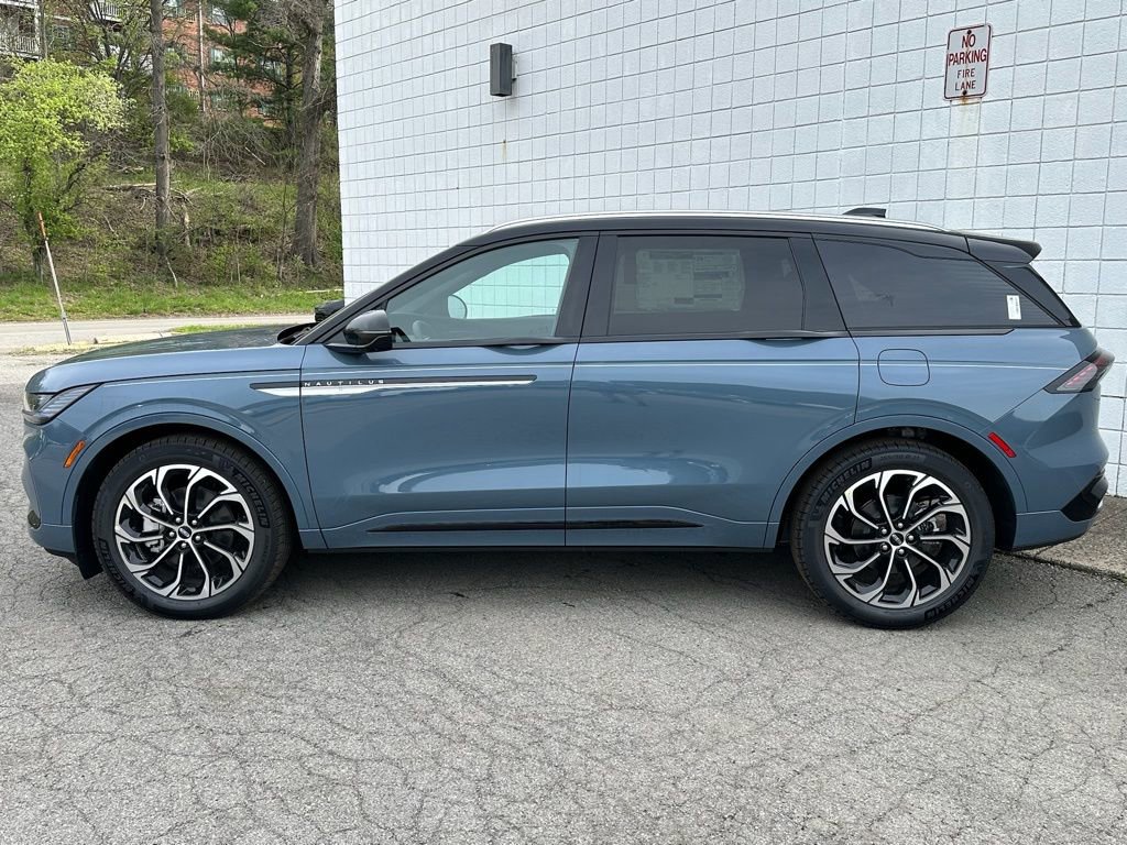 New 2026 Lincoln Nautilus Reserve AWD/4WD image 2