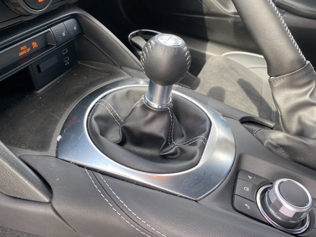 Used 2025 MAZDA MX-5 Miata RF Club RWD image 23