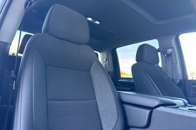 Used 2025 Chevrolet Silverado 2500 LT w/ Convenience Package image 20