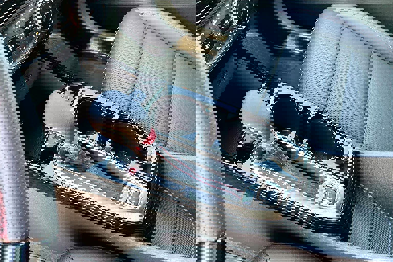 Used 2025 Chevrolet Trax RS w/ Driver Confidence Package image 16