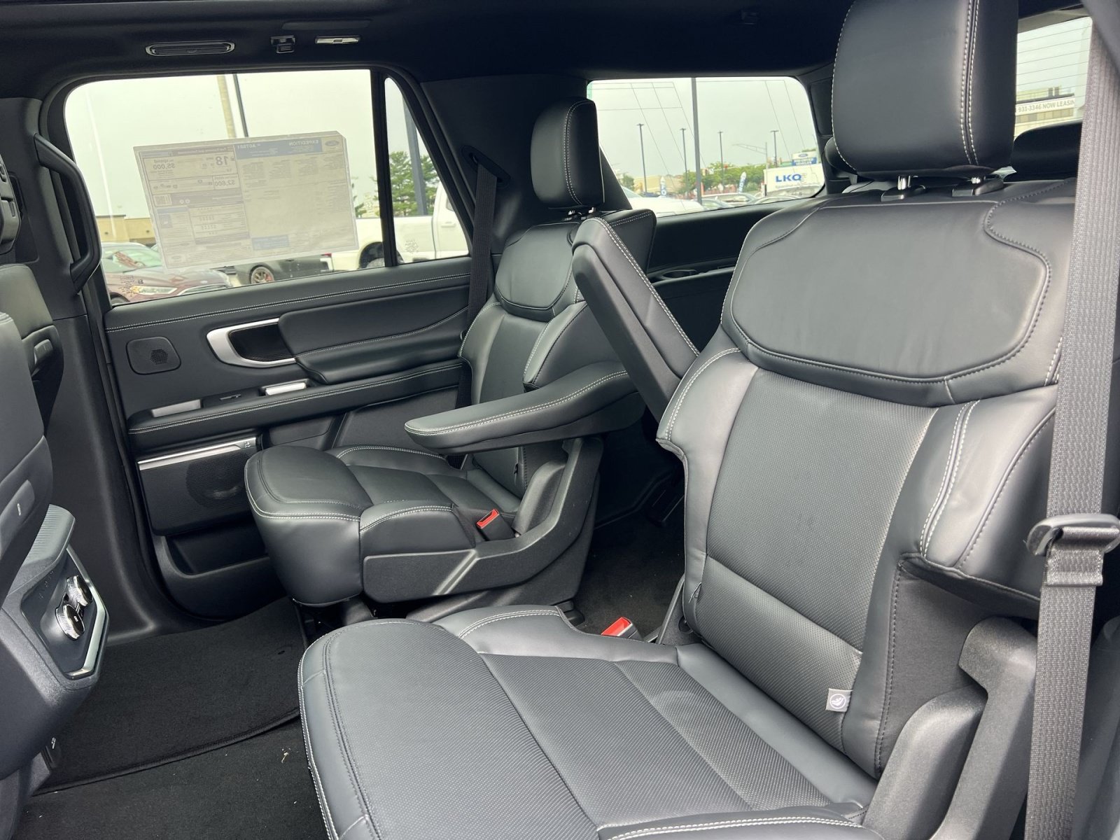 New 2027 Ford Expedition Platinum w/ Stealth Appearance Package AWD/4WD image 25