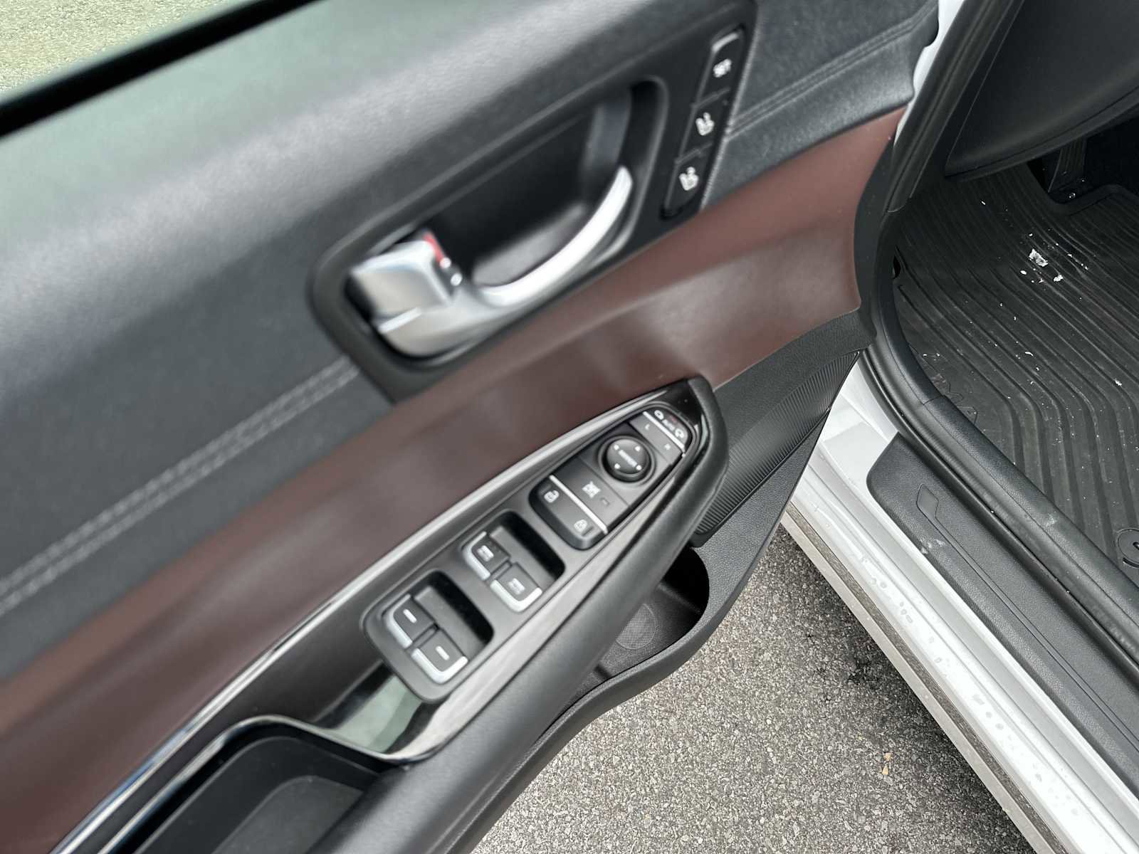 Used 2019 Kia Optima SX FWD image 15