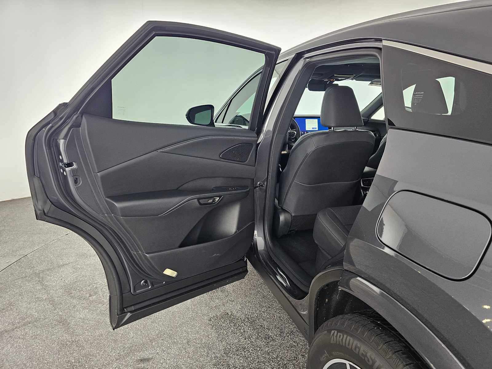 Certified 2025 Lexus RX 350 Premium w/ Accessory Package (Z1) image 15