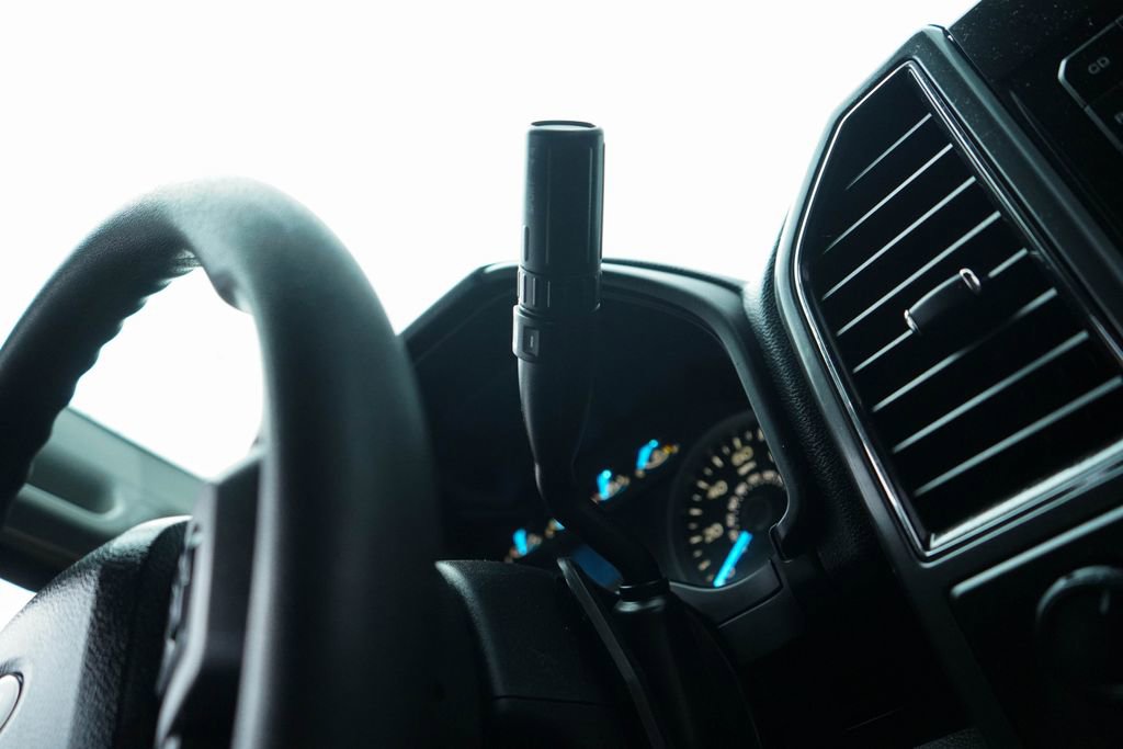 Used 2017 Ford F150 XLT image 32