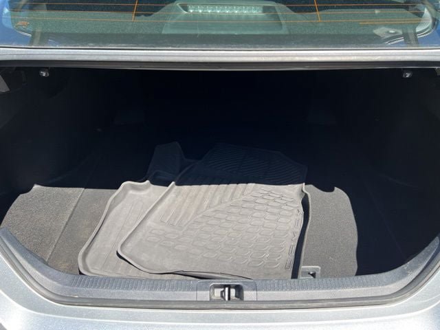 Used 2022 Toyota Camry SE FWD image 11