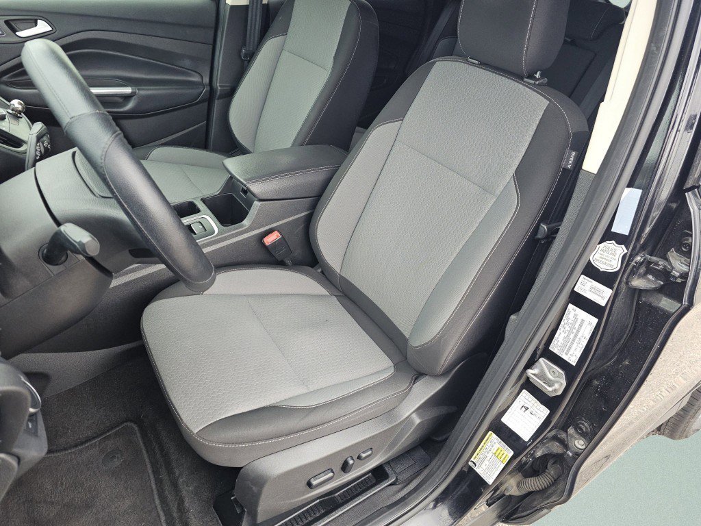 Used 2019 Ford Escape SE image 6