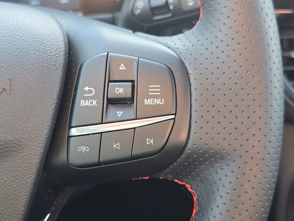 Used 2025 Ford Escape ST-Line image 33