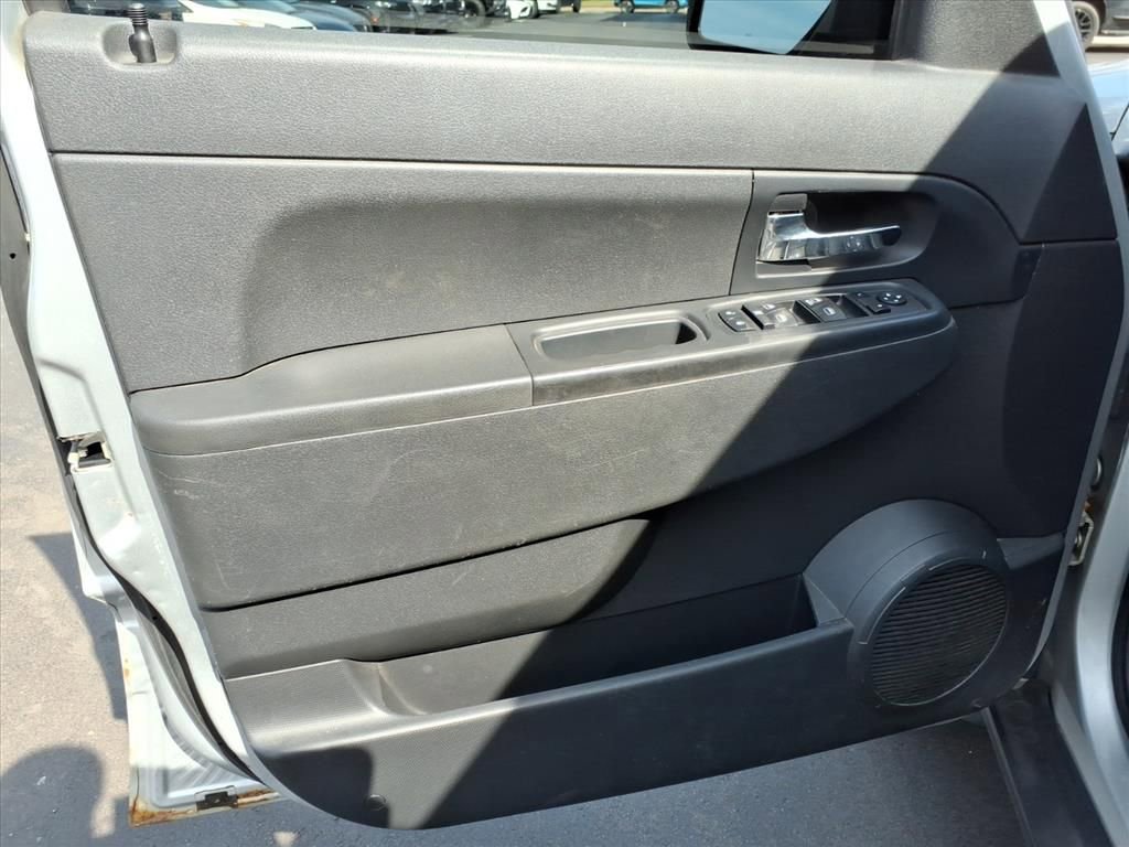 Used 2009 Jeep Liberty Sport w/ Popular Equipment Group AWD/4WD image 13